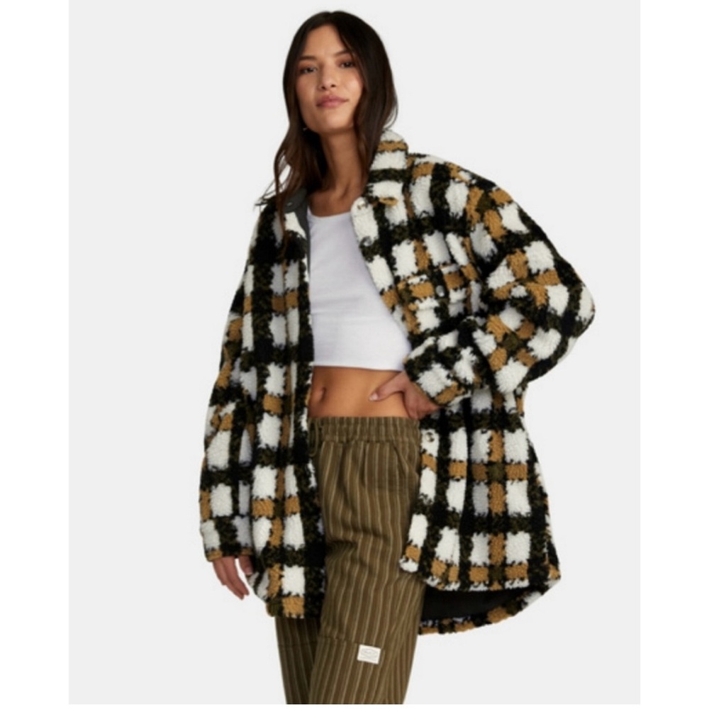 RVCA | NWT "Birdie" Plaid Faux Shearling Fleece Oversized Shirt Jacket